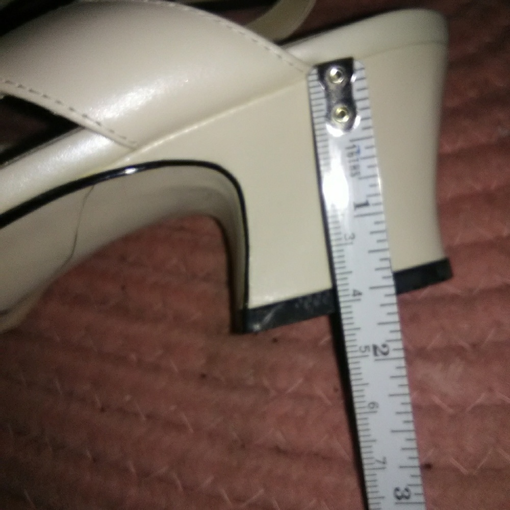 Heels - Picture 2 of 8